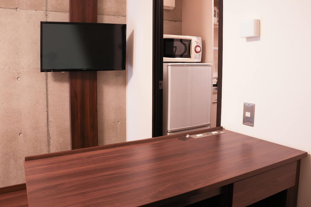 condominium building, twin room, no smoking | 1 bedroom, hypo-allergenic bedding, down duvets, individually furnished