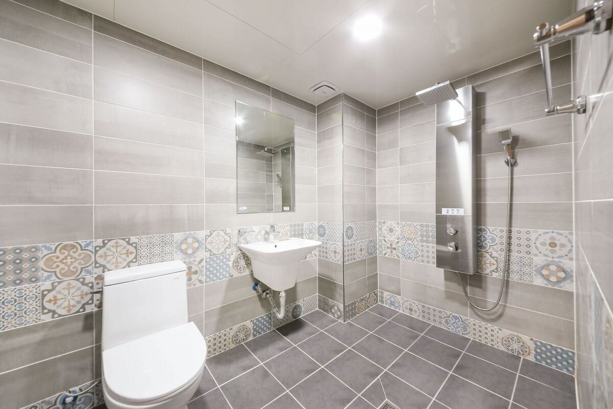 room (korean ondol, rate for 2) | bathroom | shower, rainfall showerhead, free toiletries, hair dryer