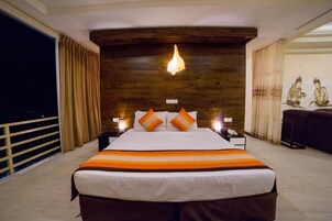 Ropa de cama de alta calidad y minibar 