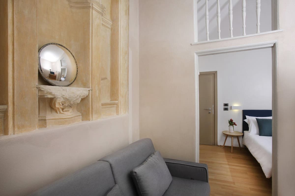 Habitación doble de lujo (Sofa Bed) | Ropa de cama de alta calidad, edredón y camas con efecto memoria
