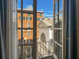 Deluxe Double or Twin Room | Premium bedding, down comforters, memory foam beds, blackout drapes