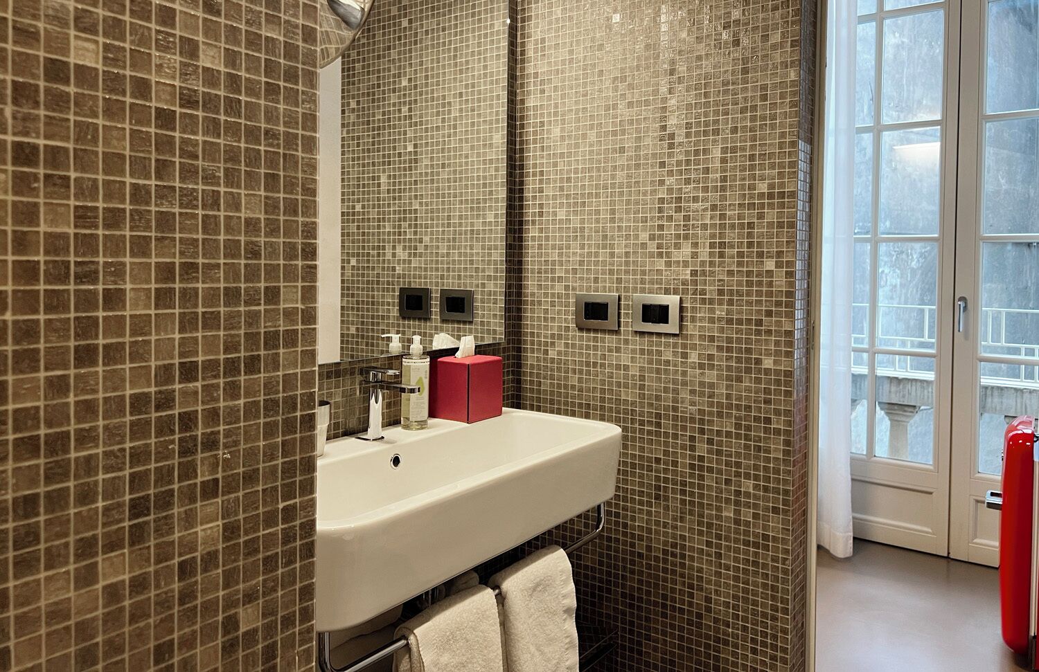 premium double room | bathroom | shower, free toiletries, hair dryer, bidet