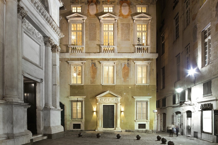 Genoa’s Grandeur: A Guide to the City’s Most Majestic Luxury Hotels