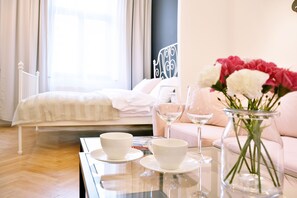 City Apartment, 2 Bedrooms (Florianska 10)