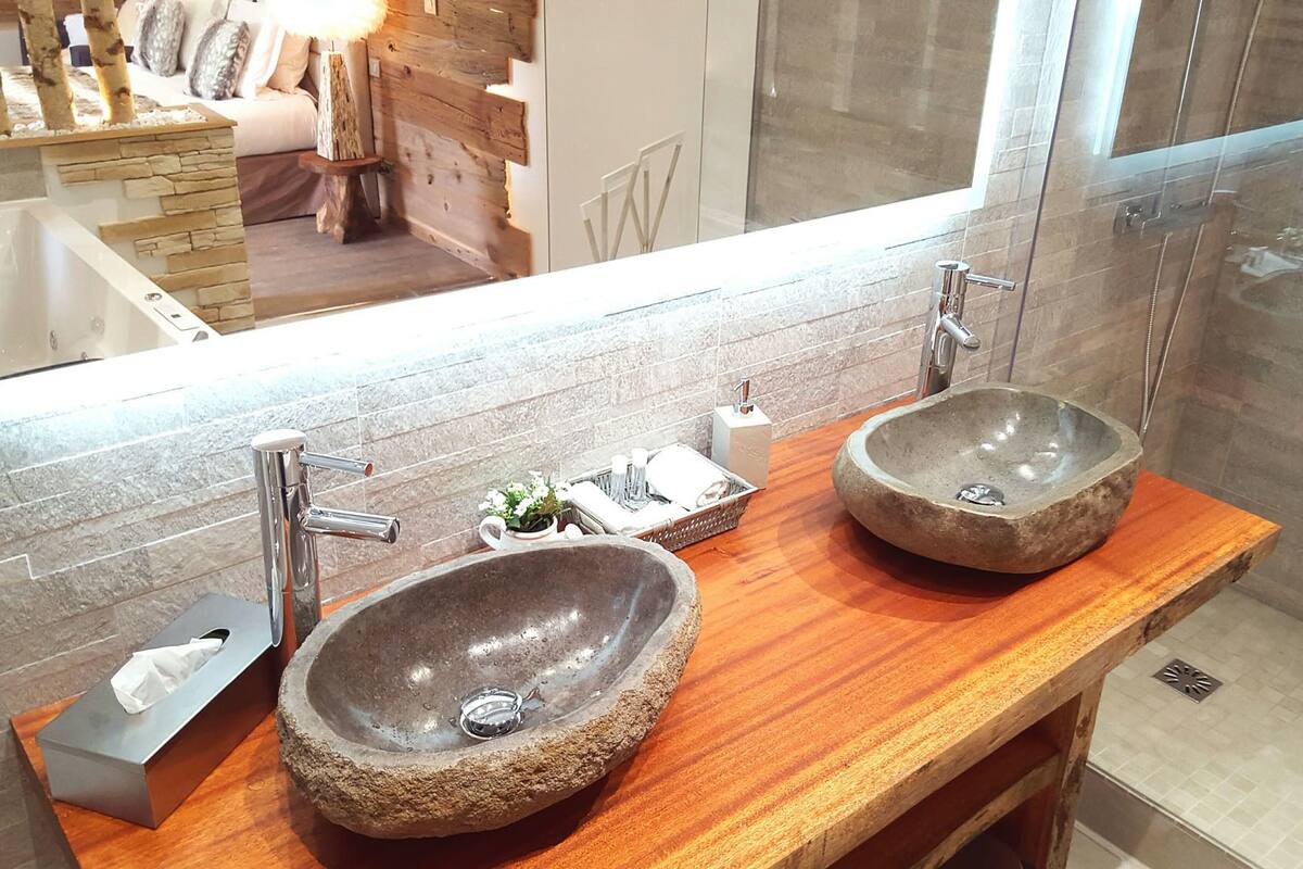 suite (megève) | bathroom sink