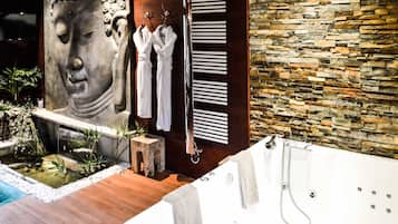 Suite (Indonesienne) | Premium bedding, individually decorated, individually furnished, desk