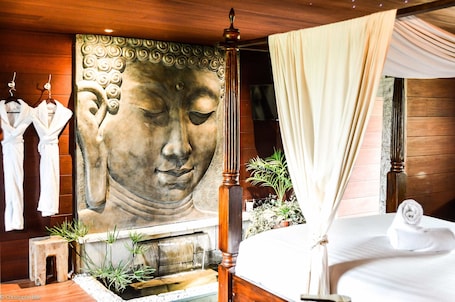 Suite (Indonesienne) | Premium bedding, individually decorated, individually furnished, desk