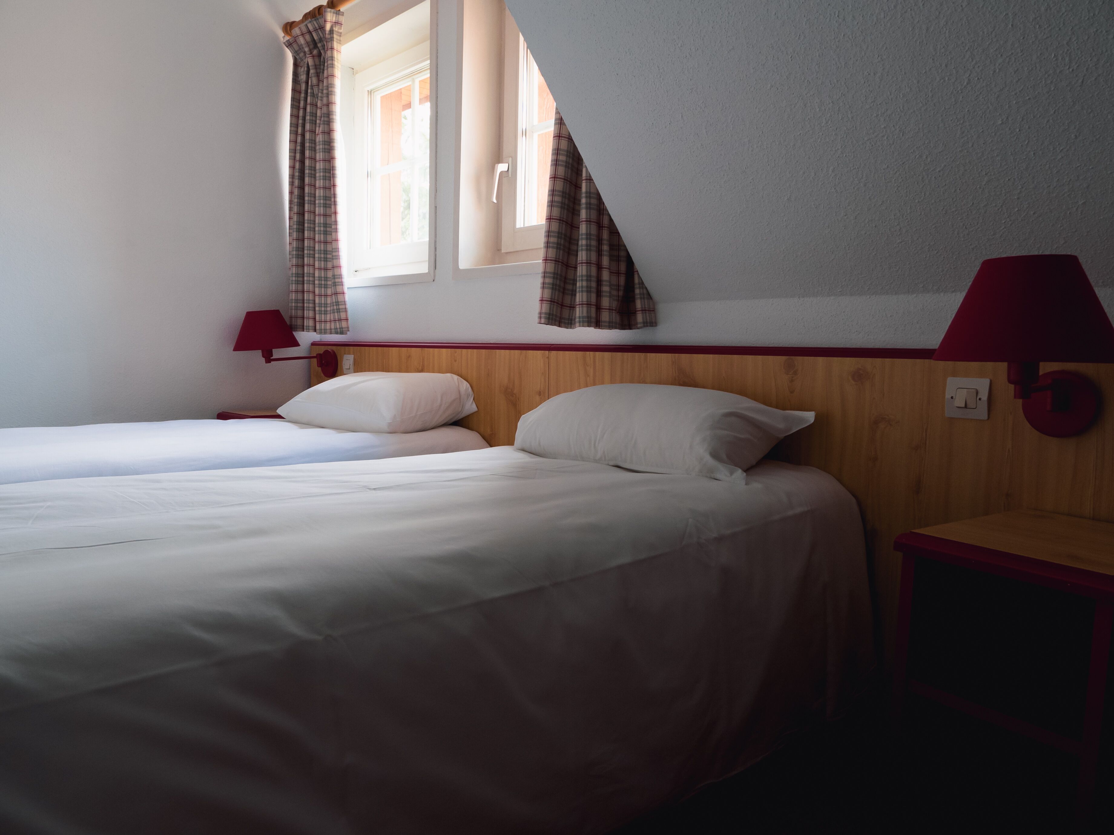 quadruple room | desk, cots/infant beds, rollaway beds, free wifi