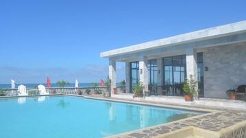 Sundeck