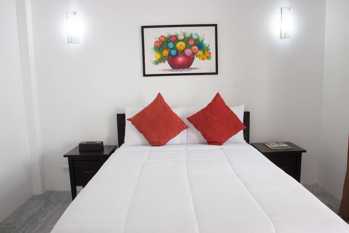 In-room safe, desk, soundproofing, iron/ironing board