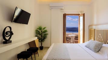 Deluxe Room Volcano View | In-room safe, soundproofing, free cribs/infant beds, free WiFi