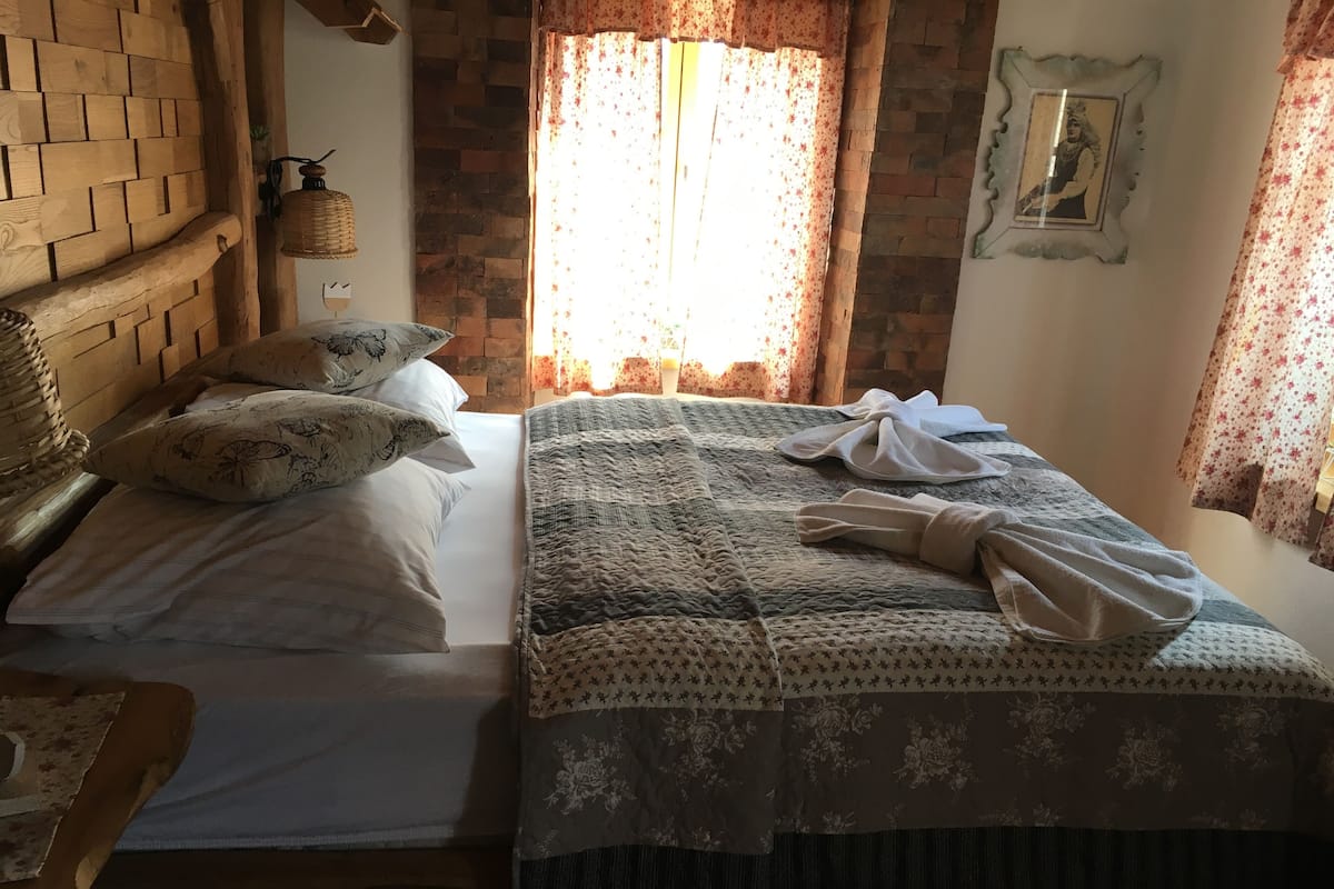Premium bedding, desk, iron/ironing board (on request), free WiFi