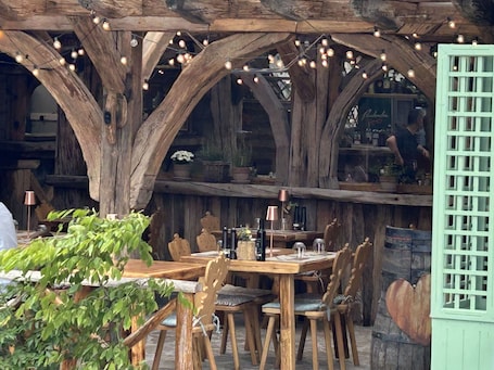 Restaurante. Old Bled House