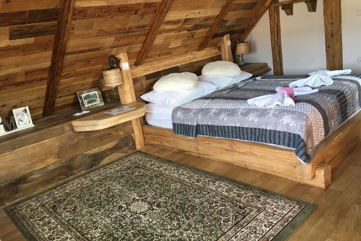 Premium bedding, desk, iron/ironing board (on request), free WiFi