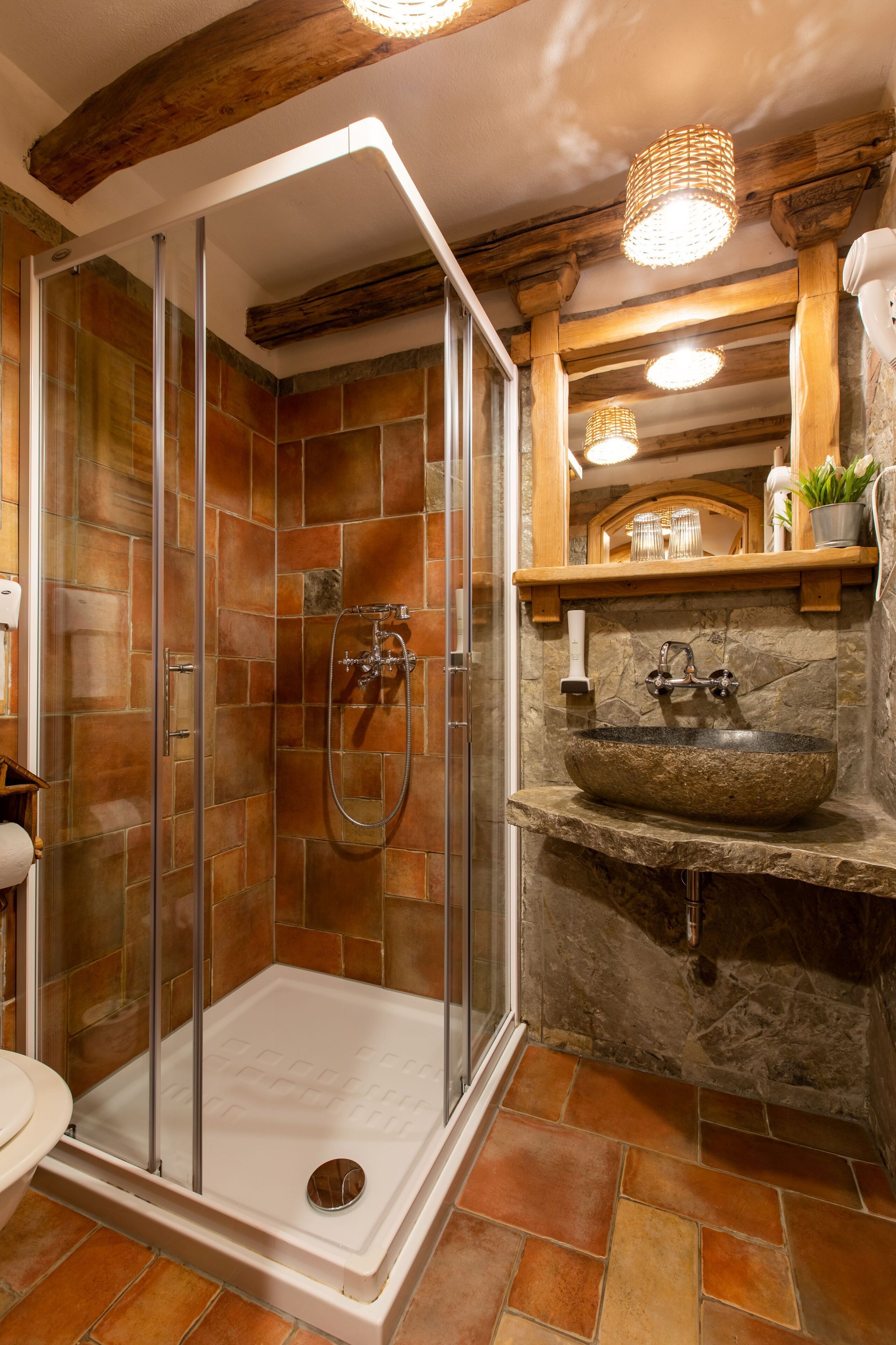 comfort double room | bathroom | shower, free toiletries, hair dryer, towels