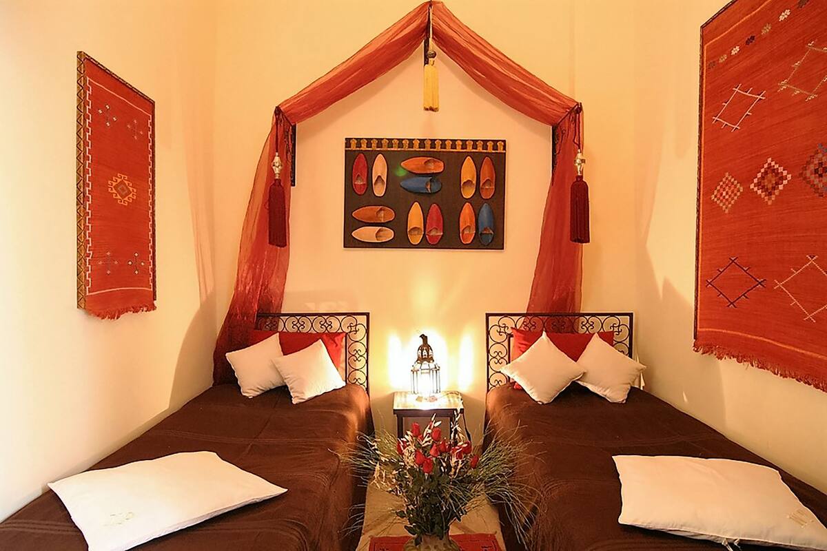 Standard Room | Iron/ironing board, free cribs/infant beds, rollaway beds, free WiFi