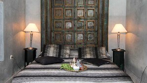Villa (Daoudiat) | Iron/ironing board (on request), cribs (free), rollaway beds (surcharge) - Riad Les Jardins de Mouassine (Marrakech)