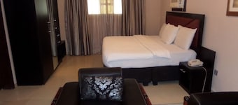 Maidaville Hotel and Suites