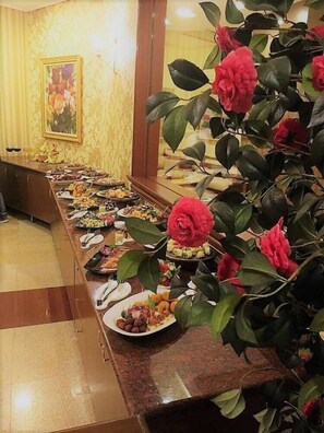 Dining - Hotel Austria (Tirana)