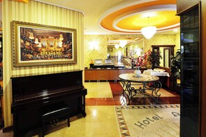 Lobby - Hotel Austria (Tirana)