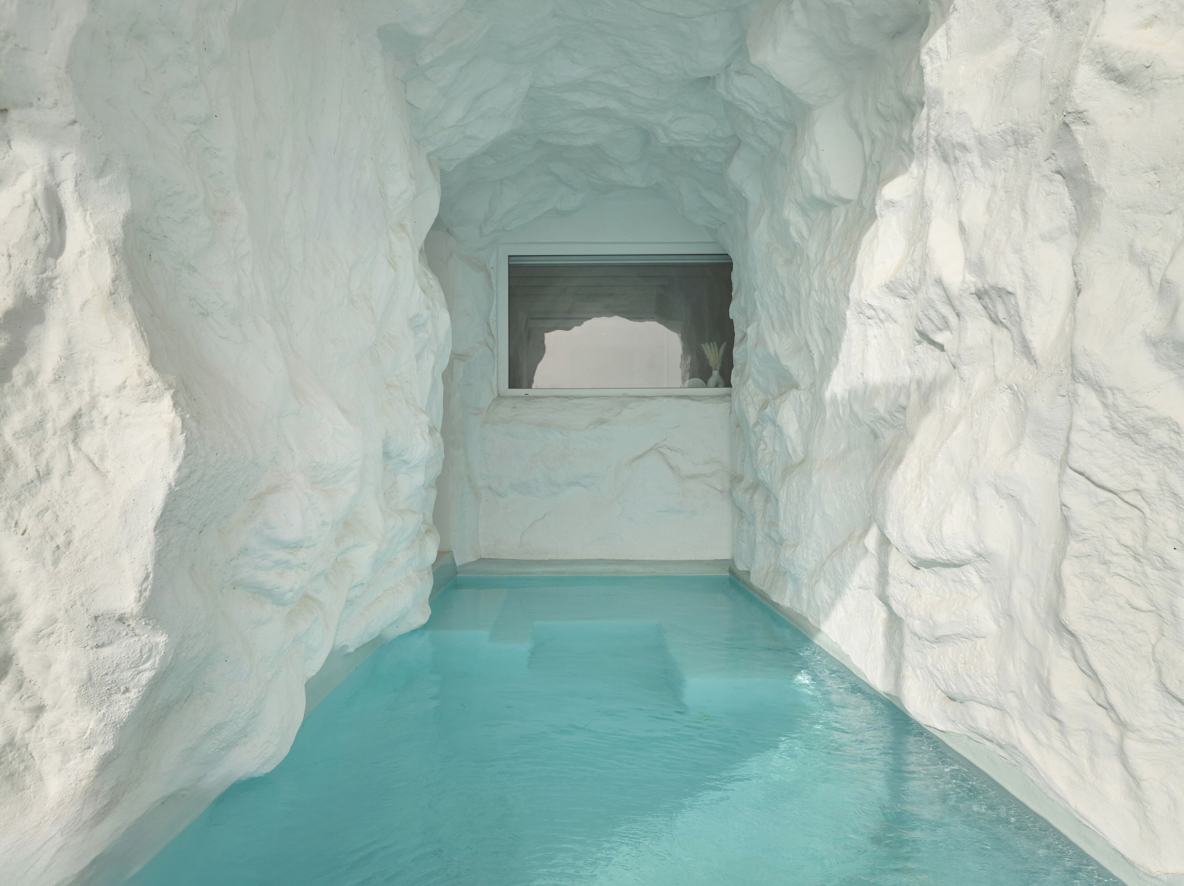 Ovea Cave Pool Villa | Terrace/patio