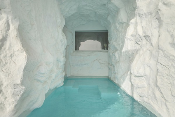 Ovea Cave Pool Villa | Terrace/patio