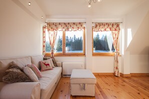 Apartment, 1 Bedroom | Living room | 42-inch LED TV with cable channels, TV - Willa Przy Dolinie Kościeliskiej (Koscielisko)