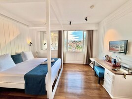 Superior Room, City View | Premium bedding, in-room safe, blackout drapes, free WiFi