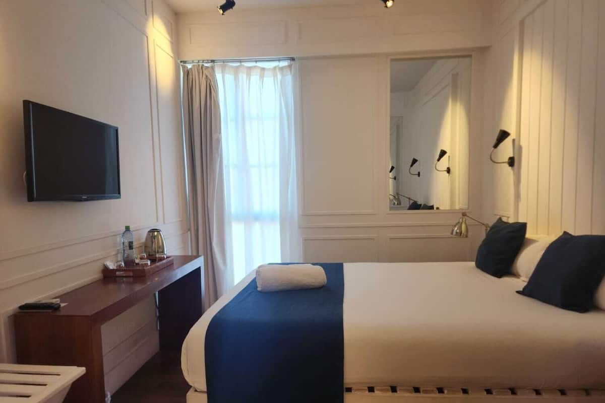Standard Room, 1 Double Bed | Room amenity