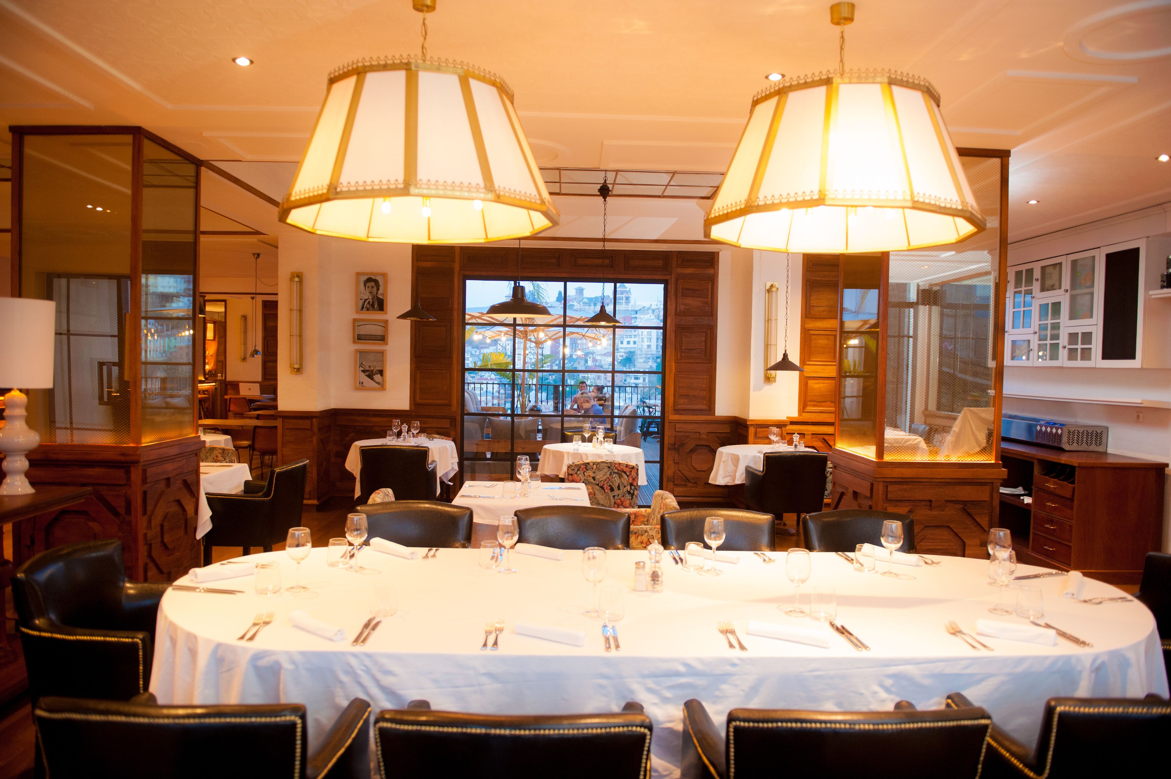 Breakfast, lunch, dinner served; Mediterranean cuisine 