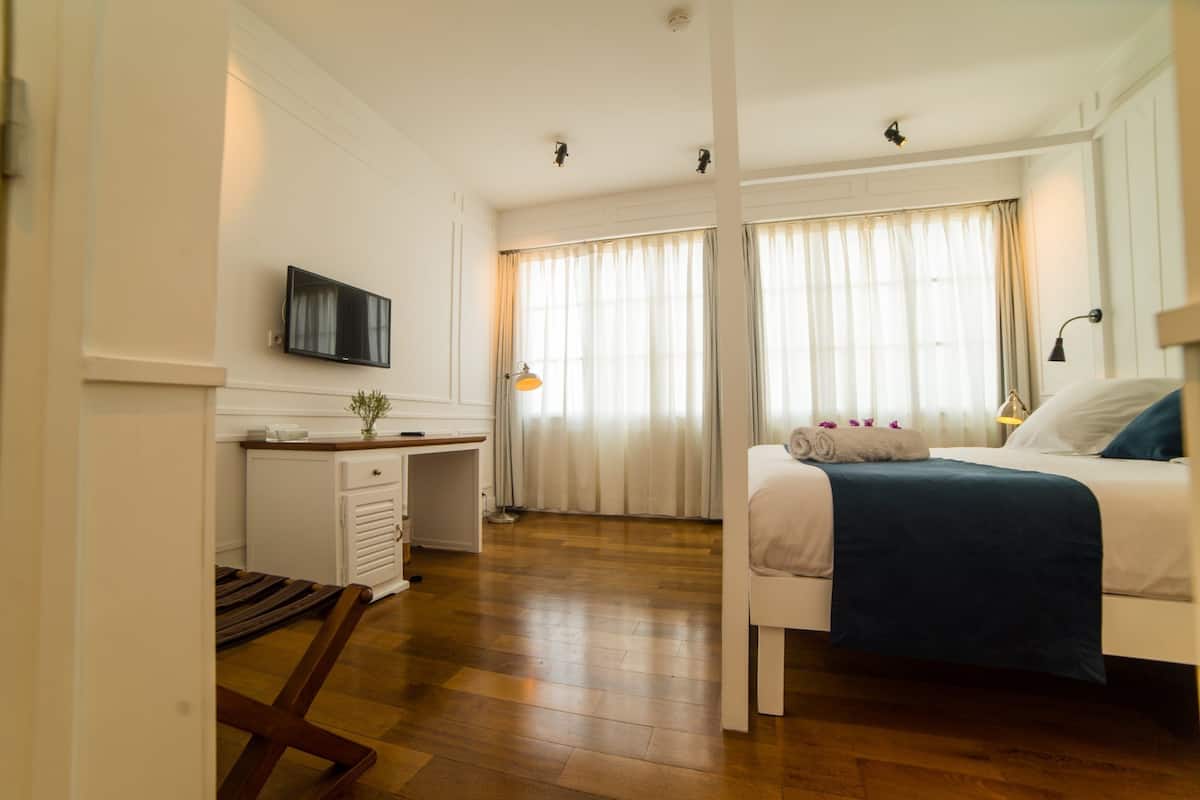 Superior Room, City View | 1 bedroom, premium bedding, in-room safe, blackout drapes