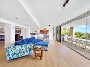 Luxury Villa | Living area | 42-inch plasma TV with satellite channels, TV - The Blue Emerald (Cape Town)