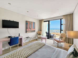 Luxury Villa | 7 bedrooms, Egyptian cotton sheets, premium bedding, in-room safe - The Blue Emerald (Cape Town)