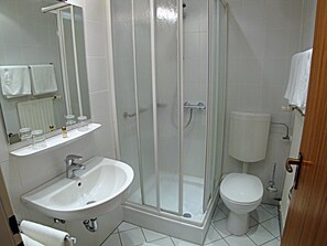 Bathroom amenities - Gasthof Hotel Herderich (Schluesselfeld)
