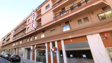 Fachada da propriedade