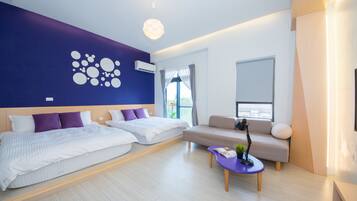 1 habitación, cubrecamas, colchones con pillow-top y minibar