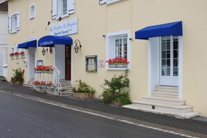 Fachada de la propiedad
