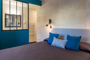 獨特裝潢、布置獨特、書桌、隔音