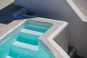 House, 3 Bedrooms, Jetted Tub (Pink ) | Frette Italian sheets, premium bedding, in-room safe, desk - Dantelo Luxury Residences (Santorini)