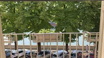 Deluxe-Doppelzimmer, Flussblick (Private External Bathroom)