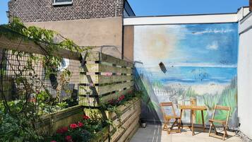 Comfort-Apartment, 2 Schlafzimmer, Nichtraucher, Kanalblick | Terrasse/Patio