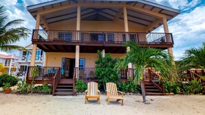 Front of property - Mirasol Villa (Placencia)