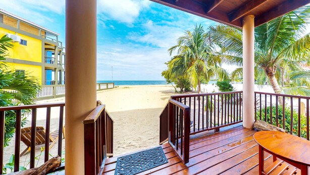 Porch - Mirasol Villa (Placencia)