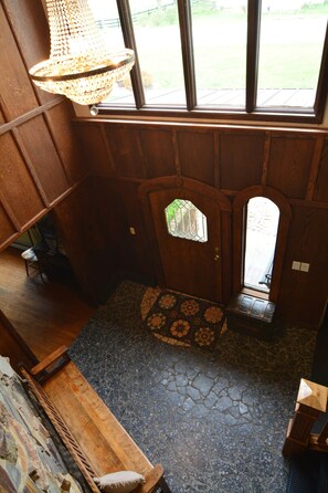 Interior entrance - Hop & Vine Inn (Fennville)