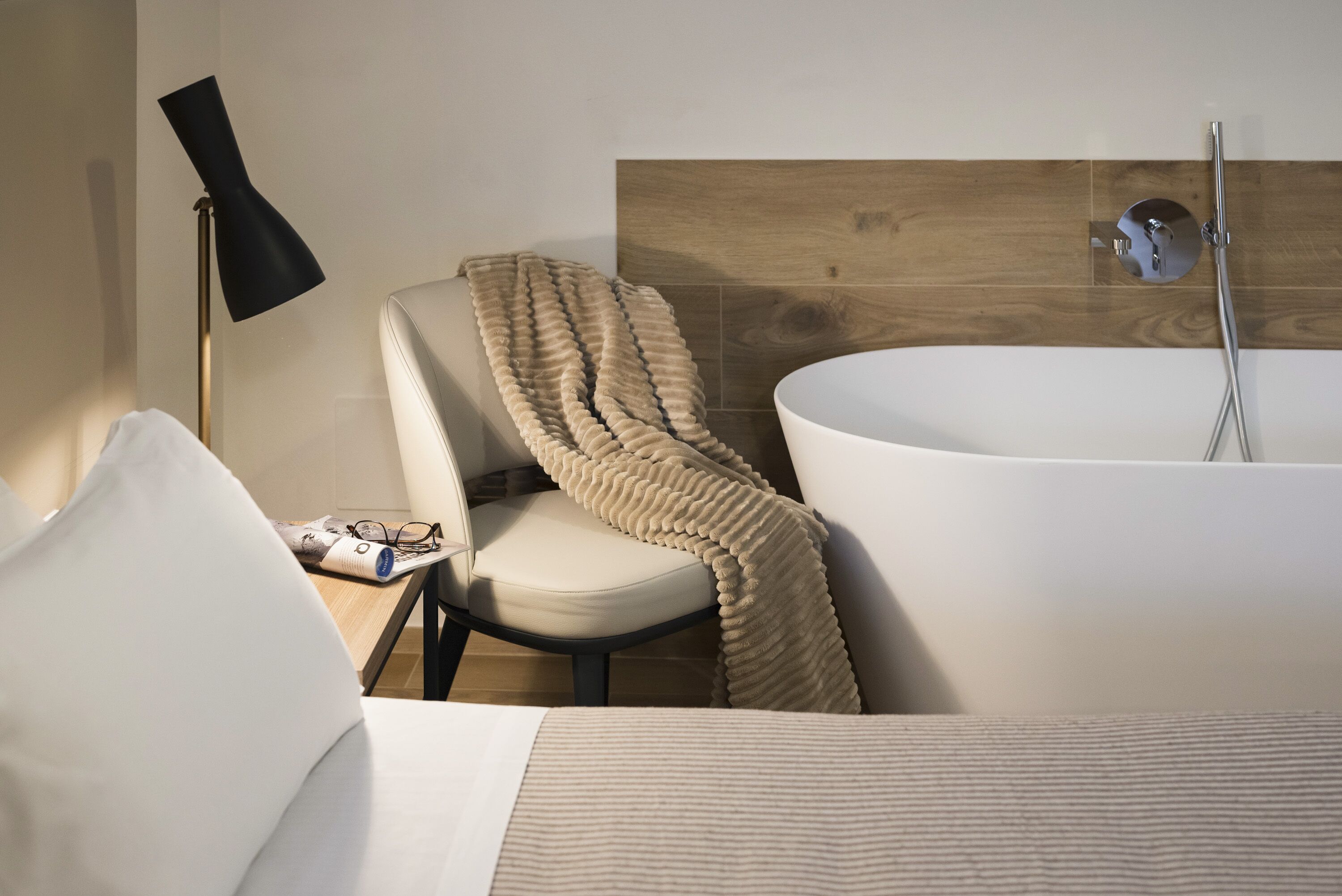 Habitación familiar | Escritorio, cunas gratuitas, wifi gratis y ropa de cama 