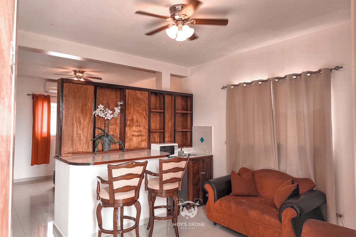 executive apartment, 2 queen beds | in-room dining