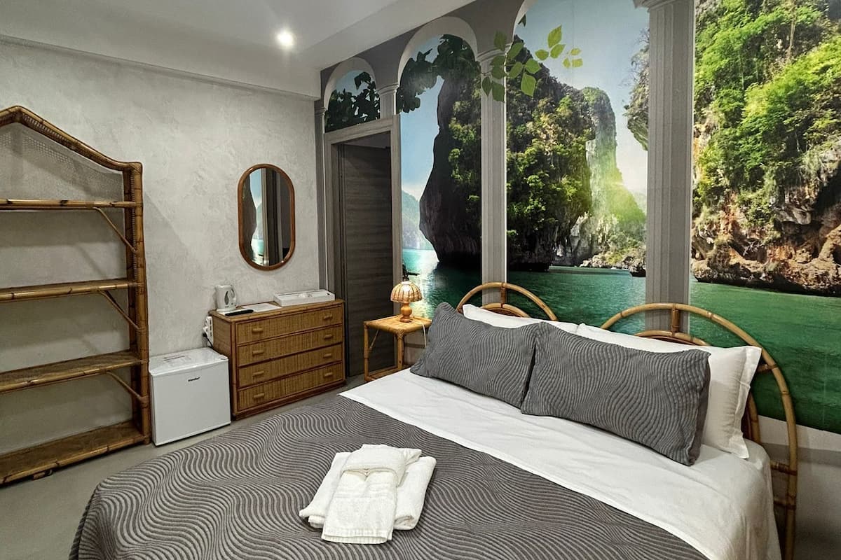 Single Room | Desk, soundproofing, free WiFi