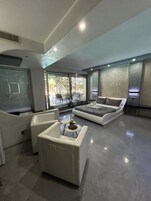 Loft, Bebas Asap Rokok, jet tub | Meja kerja, kedap suara, dan Wi-Fi gratis