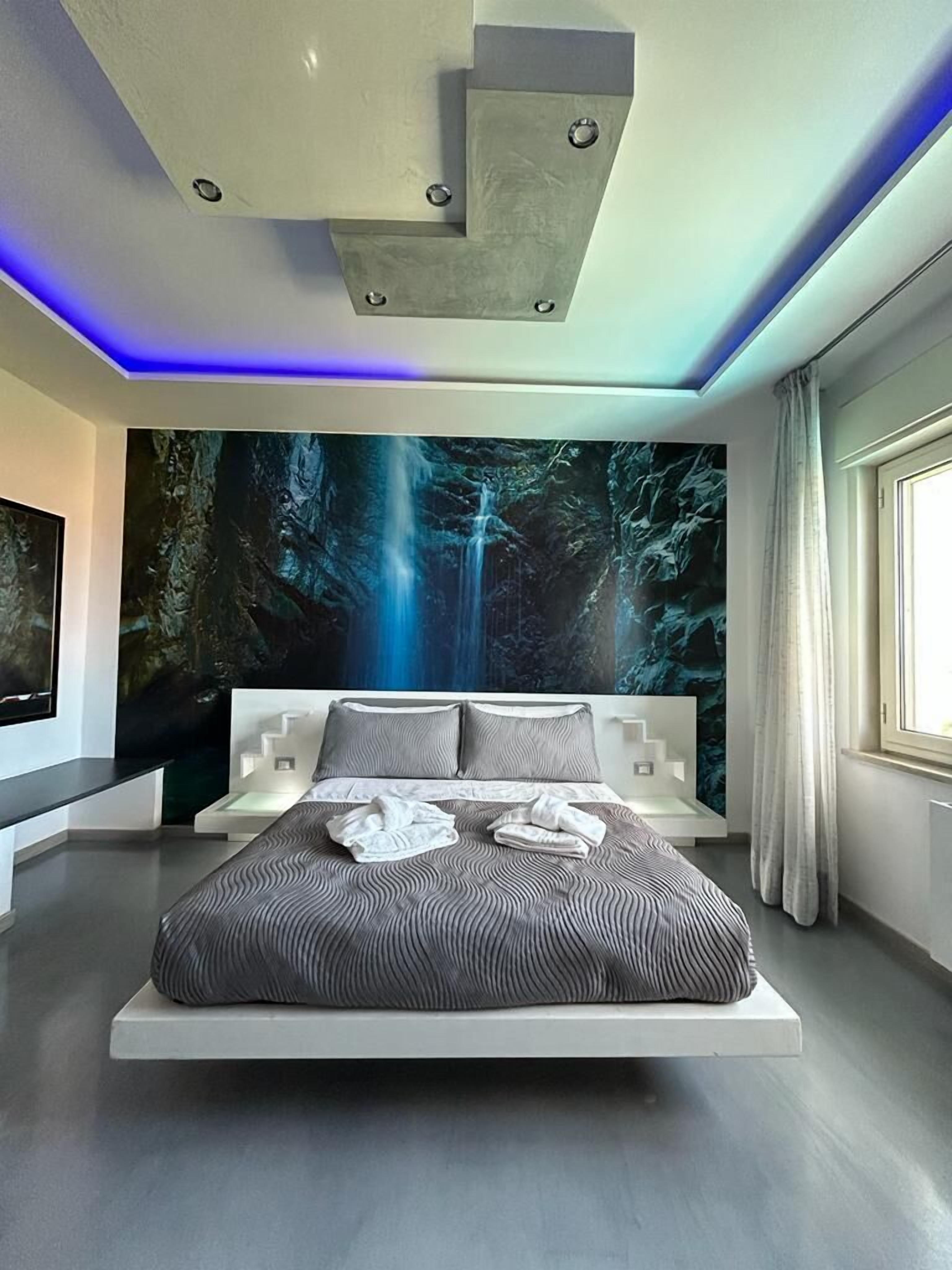 トリプルルーム プールビュー | デスク、防音設備、WiFi (無料)