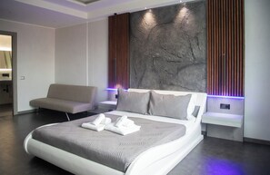 Triple Room, Pool View | Desk, soundproofing, free WiFi - Villa Rosa dei Venti (Cinisi)